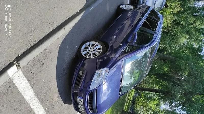 Albastru Utilizat 2007 Opel Zafira Monovolum | 3.000 EUR - Imagine 1/4