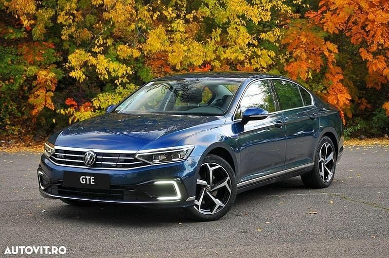 Culoareverde Utilizat 2021 VW Passat GTE Berlinǎ | 18.390 EUR (Super Preț) - Imagine 1/4
