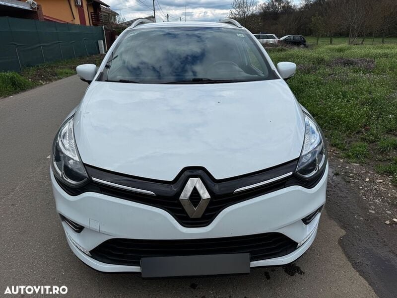 Alb Utilizat 2018 Renault Clio GrandTour LIMITED Break | 5.490 EUR (Preț bun) - Imagine 1/4
