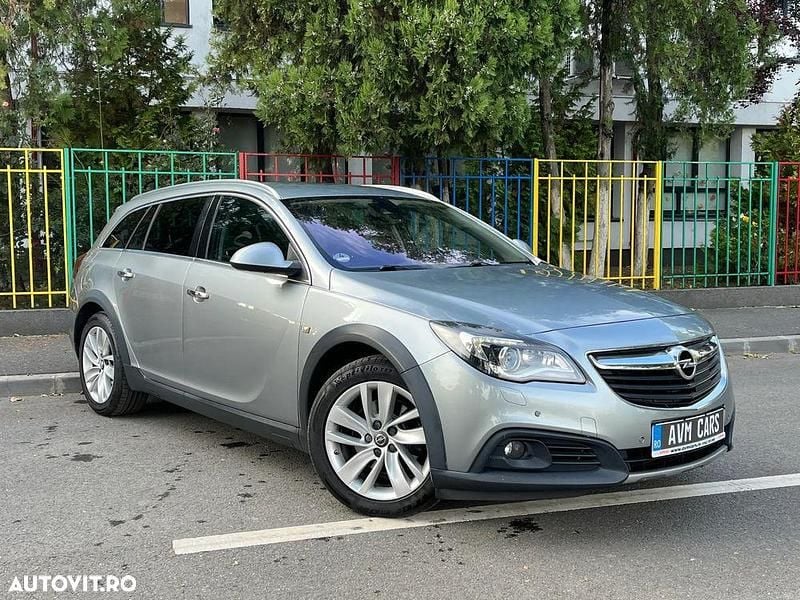Second-hand Opel Insignia 195 CP (143 kW) 2013 Culoarealbastru Break