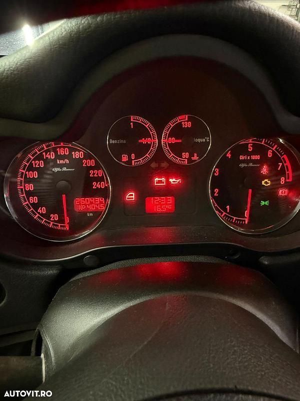 Albastru Utilizat 2006 Alfa Romeo 147 Hatchback | 2.150 EUR - Imagine 1/4