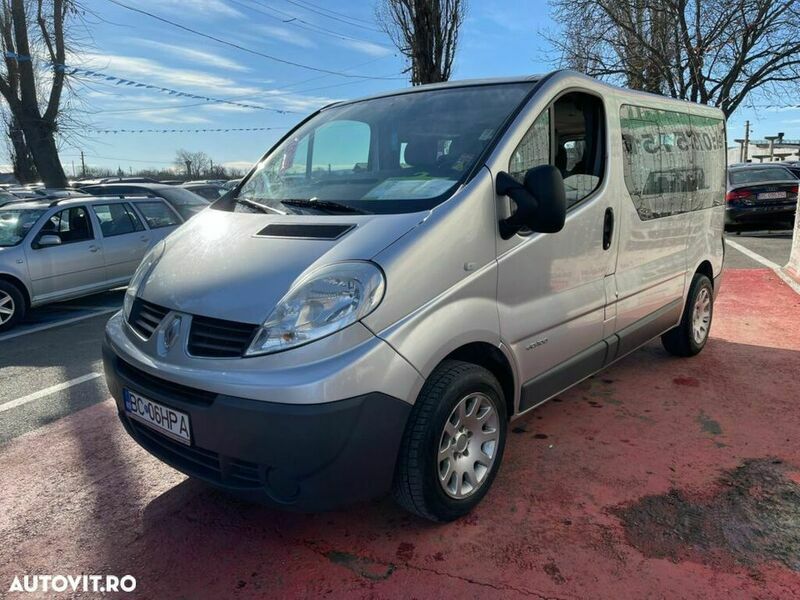 Second-hand Renault Trafic 101 CP (74 kW) 2007 Gri Monovolum