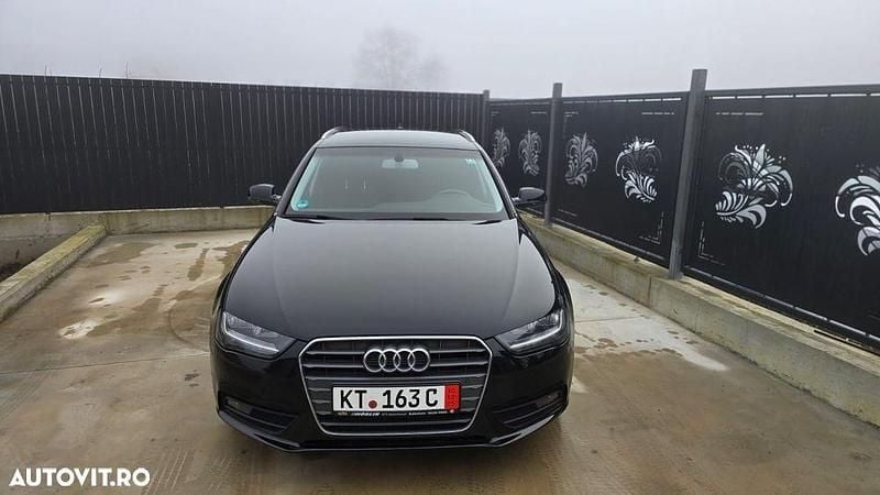 Culoarenegru Utilizat 2013 Audi A4 Attraction Break | 7.400 EUR (Preț bun) - Imagine 1/4