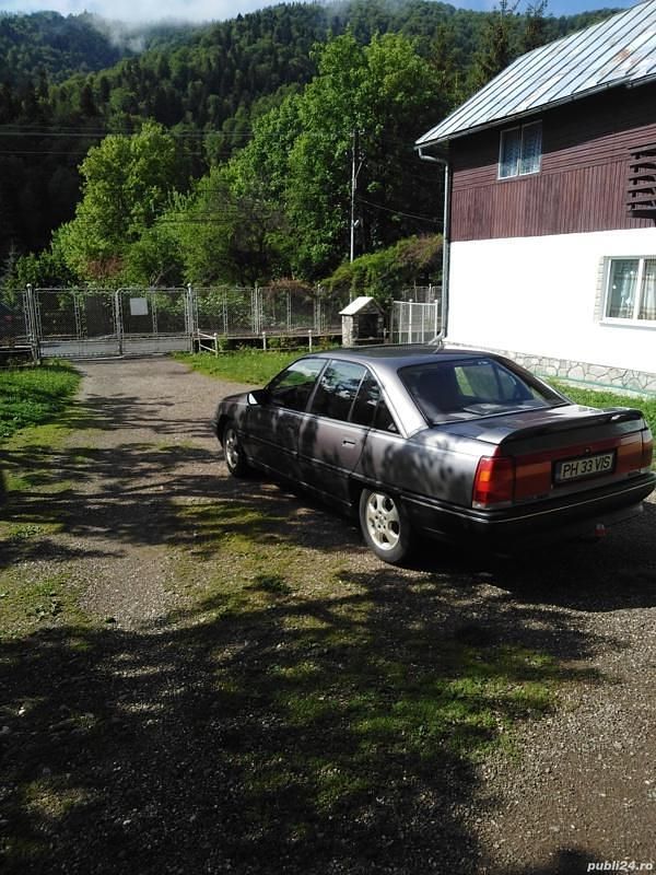 Second-hand Opel Omega 115 CP (84 kW) 1988 Berlinǎ