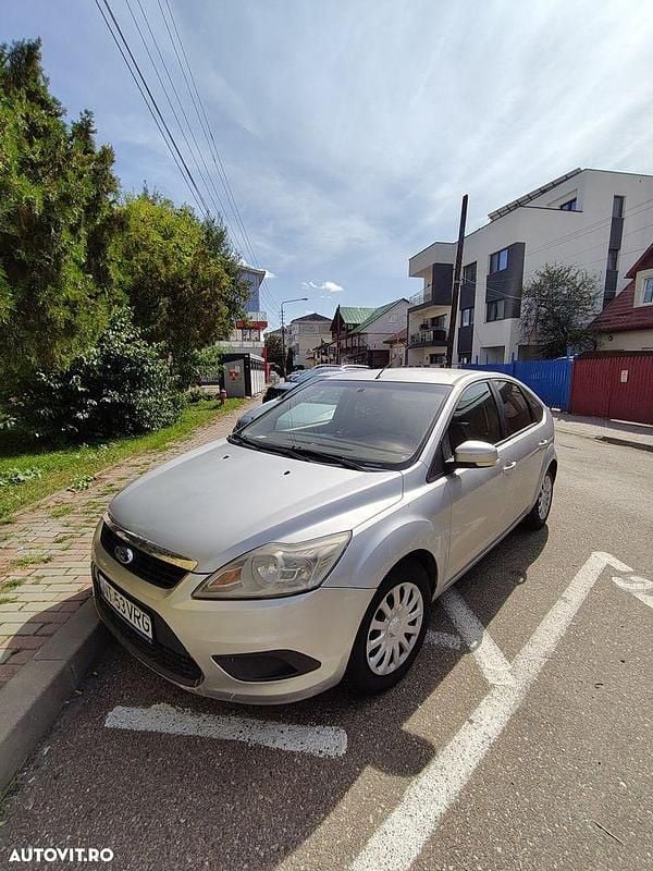 Culoaregri Utilizat 2008 Ford Focus Ambiente Hatchback | 2.100 EUR (Preț bun) - Imagine 1/3