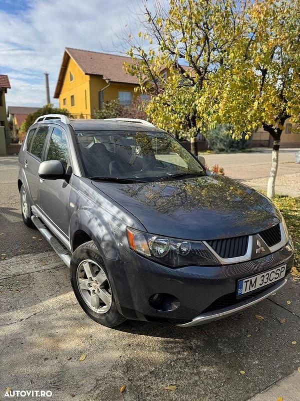 Culoaregri Second-hand 2007 Mitsubishi Outlander Instyle SUV | 4.400 EUR (Preț OK) - Imagine 1/4