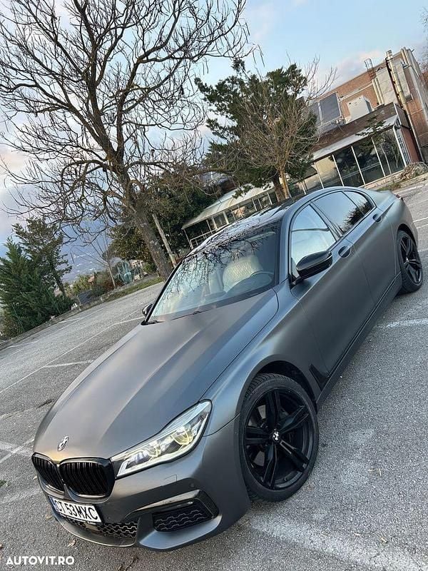 Second-hand BMW 740 Luxury Line 320 CP (235 kW) 2016 Culoaregri Berlinǎ