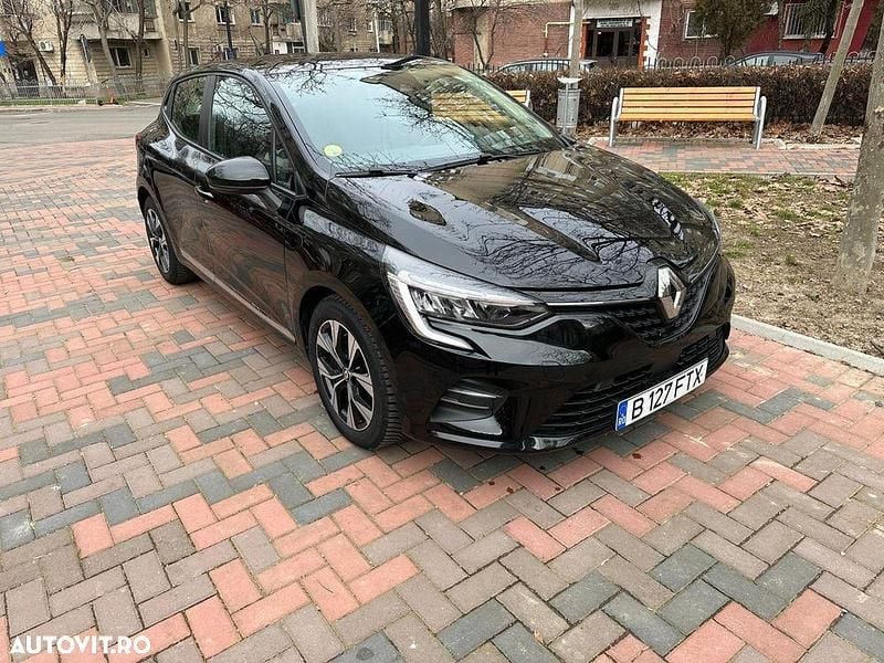 Second-hand Renault Clio V Business 100 CP (73 kW) 2022 Culoarenegru Hatchback