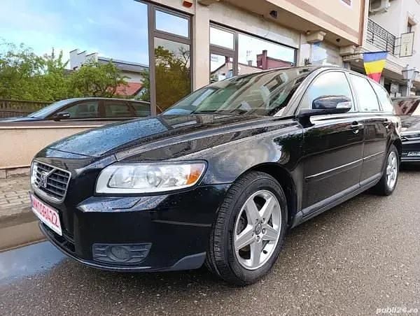 Utilizat 2008 Volvo V50 Break | 1.999 EUR (Super Preț) - Imagine 1/4