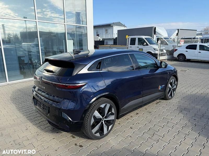 Second-hand Renault Mégane IV Techno 161 kW (220 CP) 2022 Culoarealbastru Hatchback