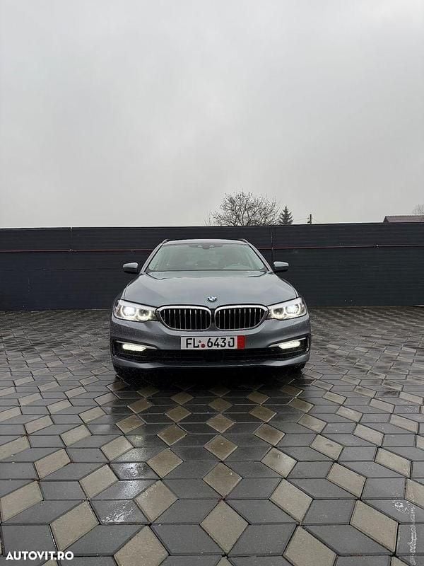 Culoaregri Utilizat 2018 BMW 520 Luxury Line Break | 15.900 EUR (Preț bun) - Imagine 1/4