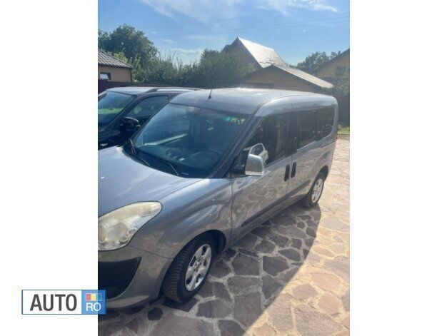 Second-hand Fiat Doblò 105 CP (77 kW) 2014 Gri Monovolum