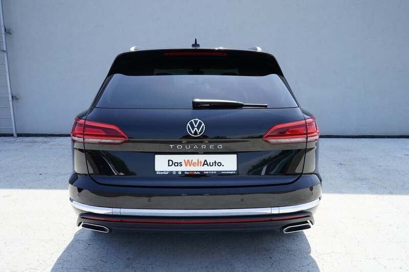 Second-hand VW Touareg Elegance 286 CP (210 kW) 2023 Negru  normal SUV