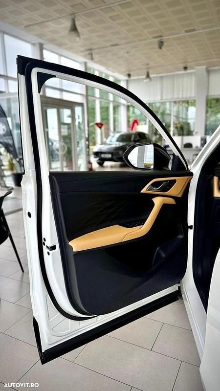 Nouă MG HS 224 CP (164 kW) 2025 Culoarealb SUV