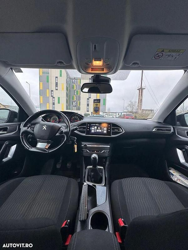 Second-hand Peugeot 308 110 CP (80 kW) 2016 Culoarenegru Break