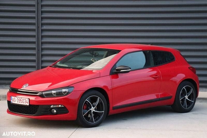 Second-hand VW Scirocco 200 CP (147 kW) 2010 Culoarerosu Coupe