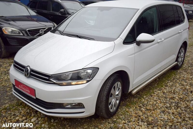 Second-hand VW Touran Comfortline 150 CP (110 kW) 2017 Alb Monovolum