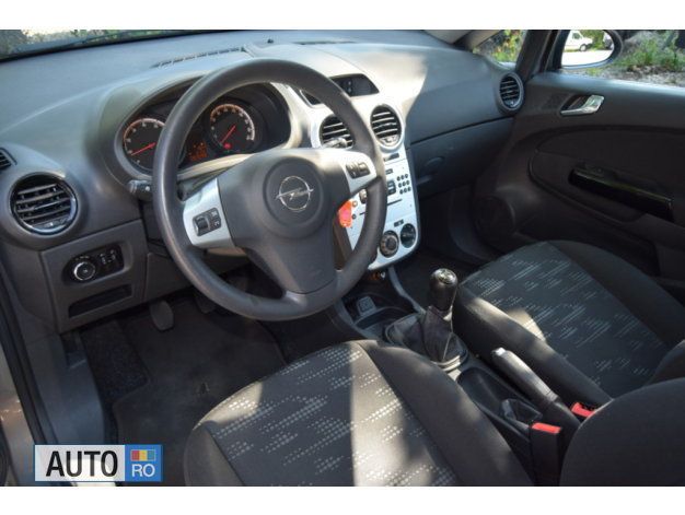 Second-hand Opel Corsa 86 CP (63 kW) 2014 Gri Hatchback