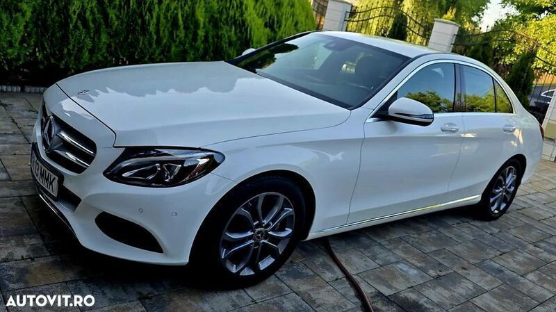 Alb Utilizat 2018 Mercedes C220 Berlinǎ | 17.400 EUR (Preț bun) - Imagine 1/4