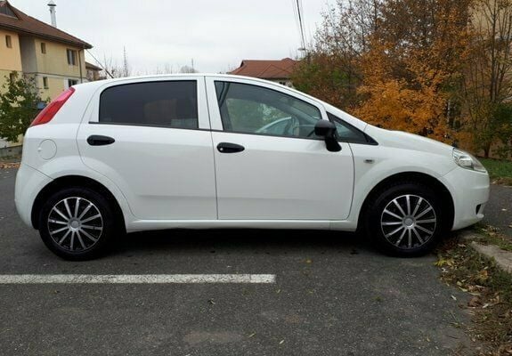 Second-hand Fiat Grande Punto 75 CP (55 kW) 2010 Alb Hatchback