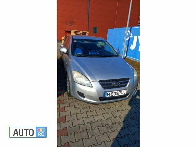 Second-hand Kia Ceed 109 CP (80 kW) 2009 Gri Hatchback