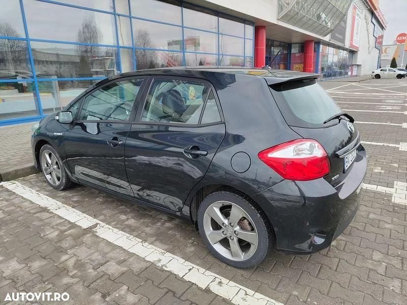 Second-hand Toyota Auris Hybrid 136 CP (100 kW) 2012 Culoaregri Hatchback