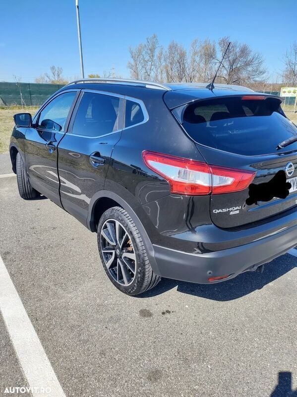 Negru Utilizat 2016 Nissan Qashqai Tekna SUV | 13.800 EUR (Preț bun) - Imagine 1/4