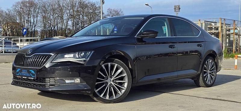 Culoarenegru Utilizat 2017 Skoda Superb Berlinǎ | 15.800 EUR (Preț bun) - Imagine 1/4