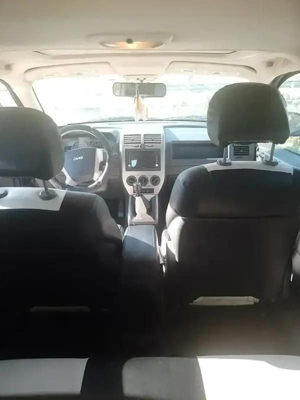 Utilizat 2007 Jeep Compass SUV | 2.500 EUR (Preț bun) - Imagine 1/4