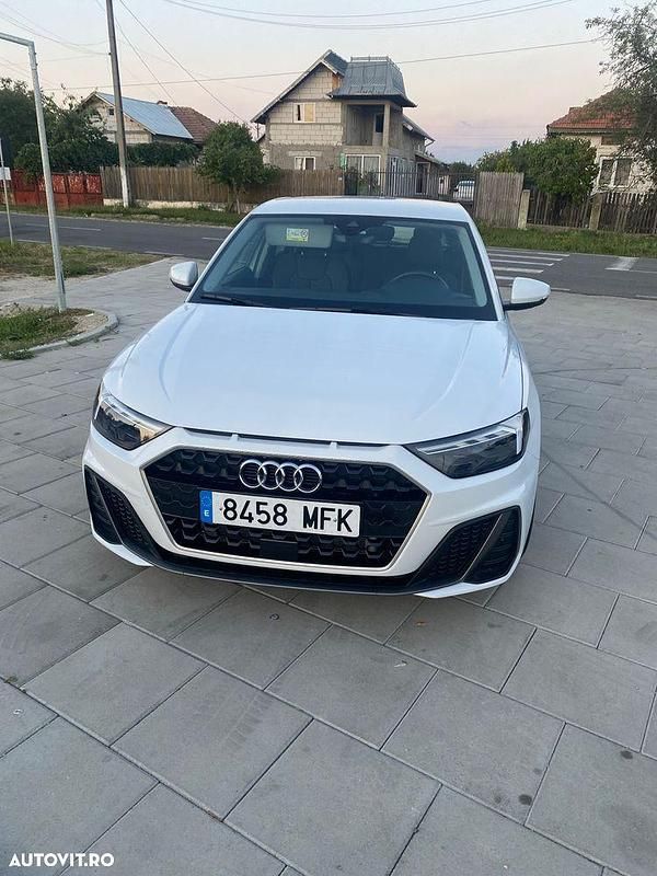 Culoarealb Utilizat 2023 Audi A1 Sportback S-Line Hatchback | 19.490 EUR (Puțin scump) - Imagine 1/4