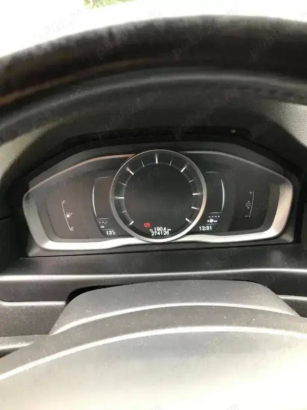 Maro Utilizat 2015 Volvo XC70 Momentum SUV | 12.500 EUR - Imagine 1/4