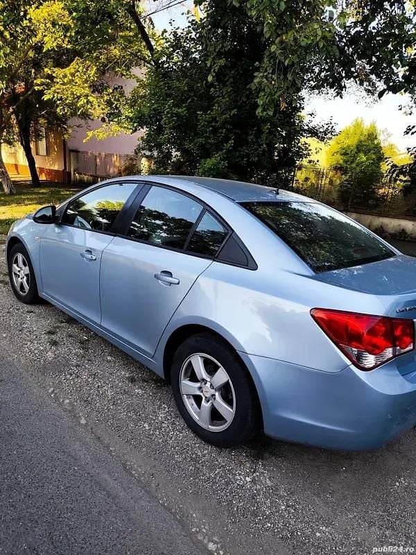 Albastru Utilizat 2011 Chevrolet Cruze LS Berlinǎ | 3.250 EUR (Preț OK) - Imagine 1/4
