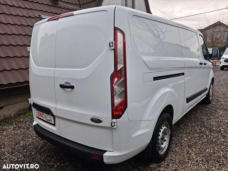 Second-hand Ford Transit Custom 130 CP (95 kW) 2021 Culoarealb Monovolum