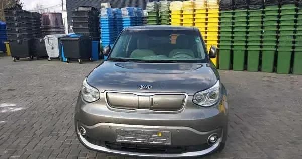 Gri Utilizat 2018 Kia Soul EV Plus SUV | 6.000 EUR - Imagine 1/4