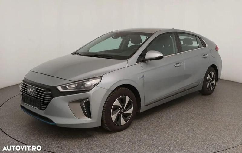 Culoareargint Utilizat 2017 Hyundai Ioniq Hatchback | 13.850 EUR (Preț OK) - Imagine 1/4