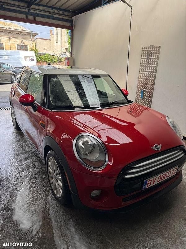 Culoarerosu Utilizat 2015 Mini Cooper Hatchback | 12.999 EUR (Super Preț) - Imagine 1/4
