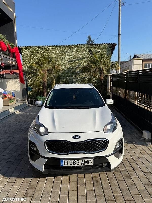 Culoarealb Utilizat 2022 Kia Sportage Classic SUV | 14.999 EUR (Super Preț) - Imagine 1/4