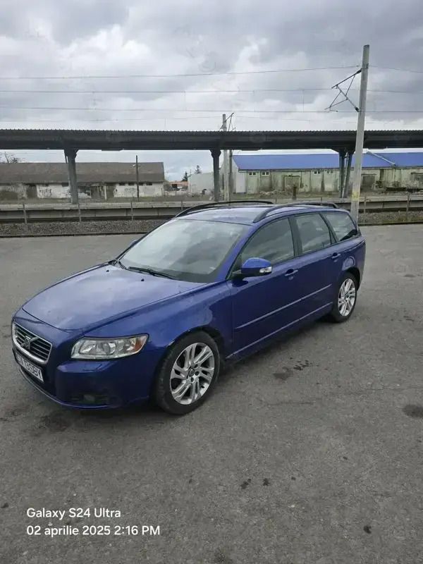 Albastru Utilizat 2010 Volvo V50 Break | 3.500 EUR - Imagine 1/4