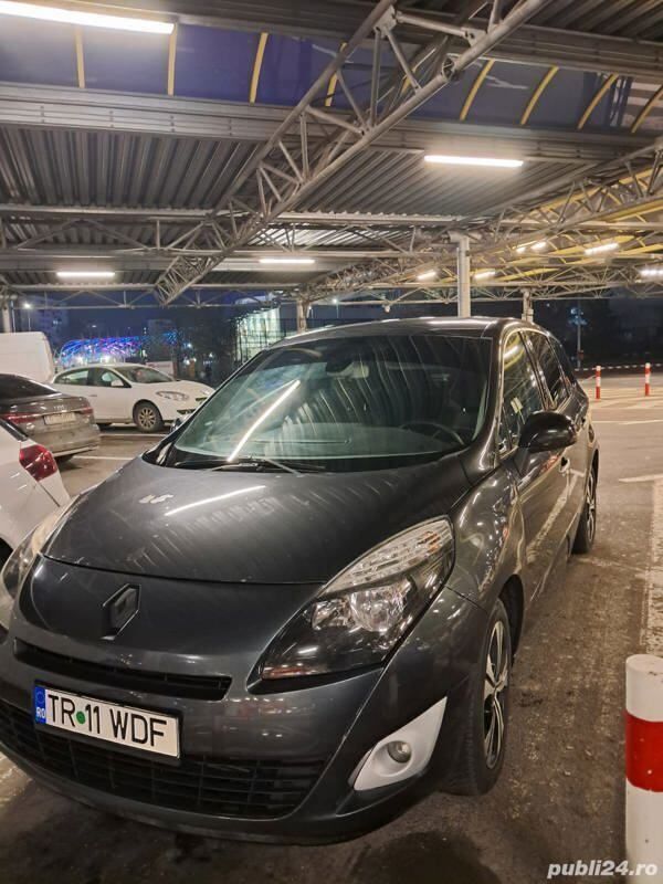 Utilizat 2011 Renault Grand Scénic III Monovolum | 4.600 EUR - Imagine 1/4