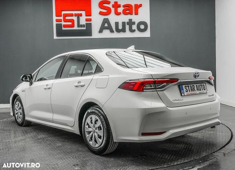 Second-hand Toyota Corolla 98 CP (72 kW) 2022 Culoarealb Berlinǎ