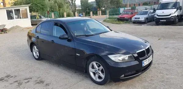 Utilizat 2005 BMW 320 Berlinǎ | 2.999 EUR (Preț bun) - Imagine 1/4