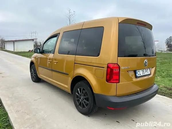 Second-hand VW Caddy 75 CP (55 kW) 2018 Galben Monovolum