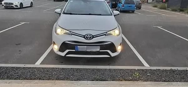 Alb Utilizat 2017 Toyota Avensis Executive Berlinǎ | 10.500 EUR (Preț OK) - Imagine 1/4