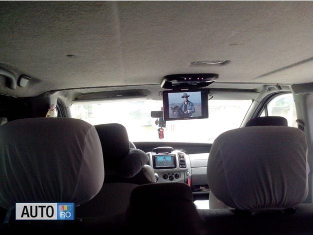 Second-hand Opel Vivaro 101 CP (74 kW) 2003 Albastru Monovolum