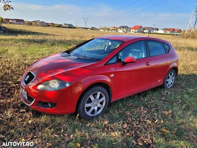Culoarerosu Utilizat 2006 Seat Leon Reference Hatchback | 1.500 EUR (Preț OK) - Imagine 1/4