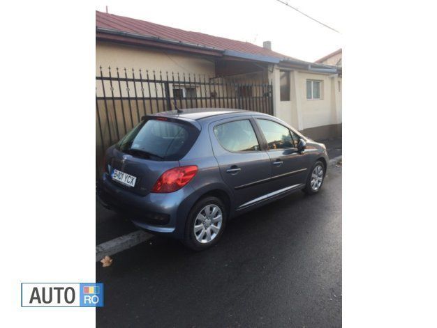Gri Utilizat 2007 Peugeot 207 Hatchback | 3.550 EUR (Preț OK) - Imagine 1/4
