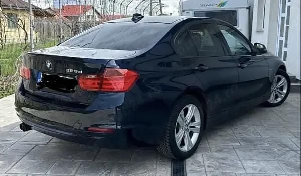 Second-hand BMW 325 Sport Line 218 CP (160 kW) 2014 Albastru Berlinǎ