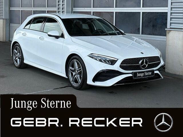 Utilizat 2024 Mercedes A180 AMG line | 32.341 EUR (Preț OK) - Imagine 1/1