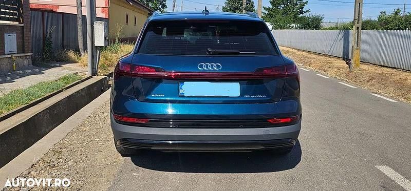 Second-hand Audi e-tron Comfort 300 kW (408 CP) 2020 Culoareverde SUV