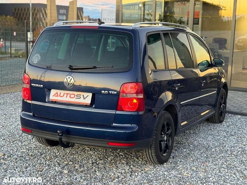 Second-hand VW Touran Comfortline 140 CP (102 kW) 2006 Culoarealbastru Monovolum